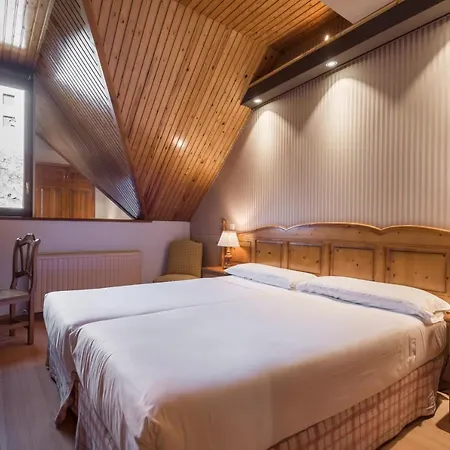 Otel Snoe De Sallent 3 3*