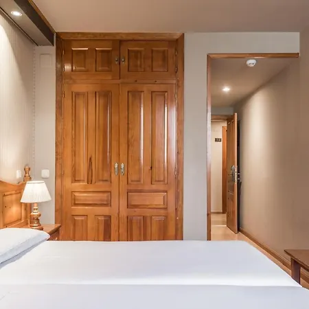 Snoe De Sallent 3 Hotel