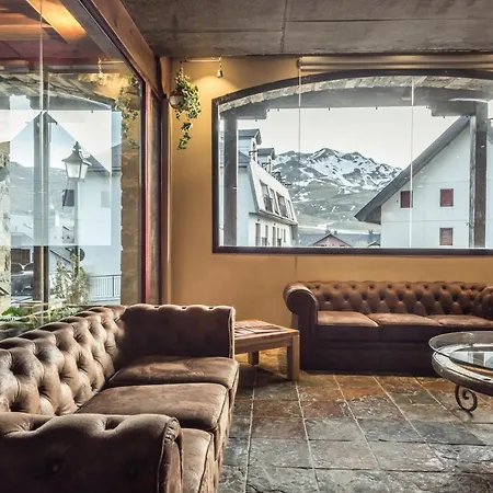 Snoe De Sallent 3 Otel 3*