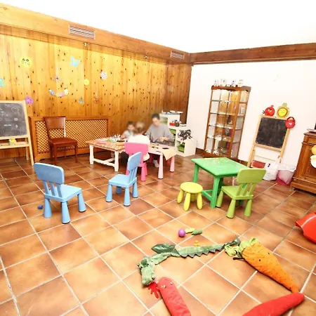 Snoe De Sallent 3 מלון 3*