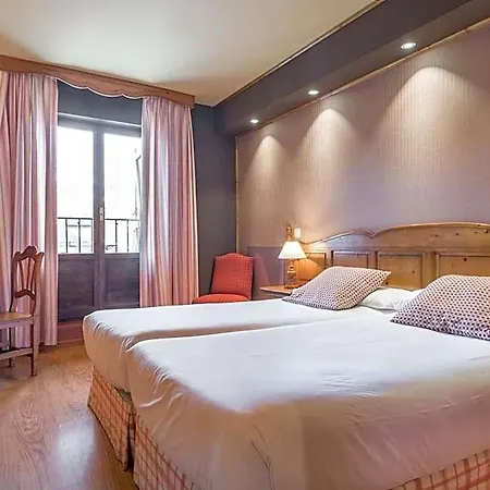 Snoe De Sallent 3 Hotel Formigal