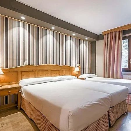 Snoe De Sallent 3 Hotel 3*